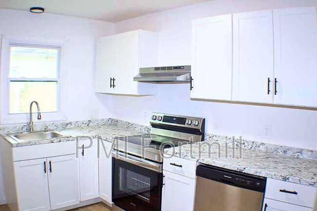 Building Photo - 209A Friedheim St