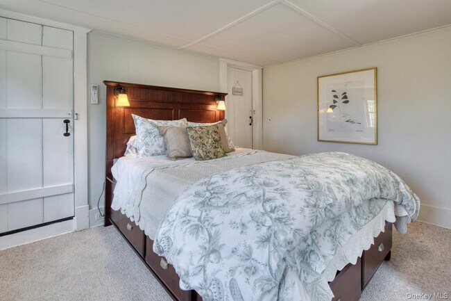 Building Photo - 7635 Main Bayview Rd