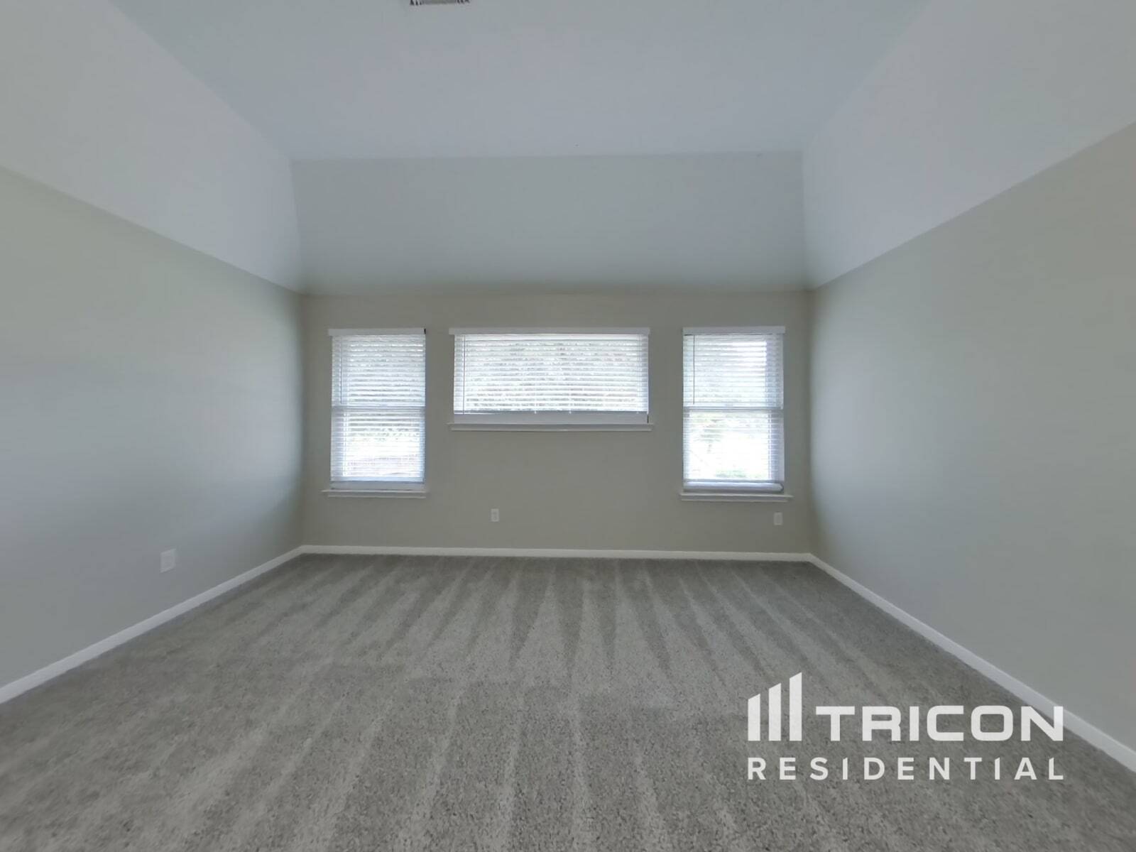 Building Photo - 17419 Pikes Peek Ct