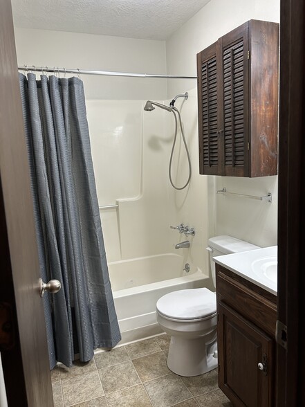 Bathroom - 609 Nelson Dr