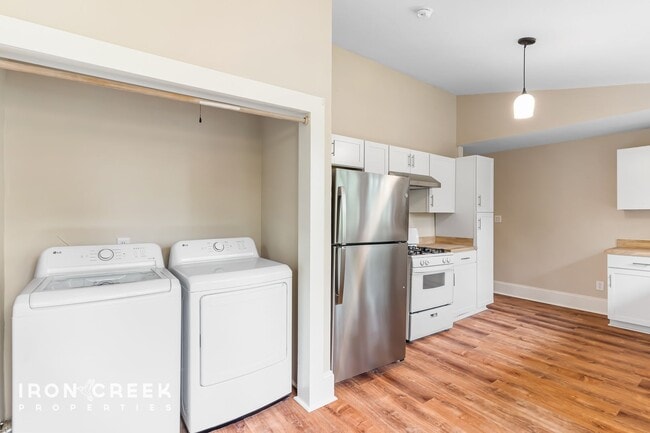 Building Photo - Stunning Historic Montford Home with Moder...