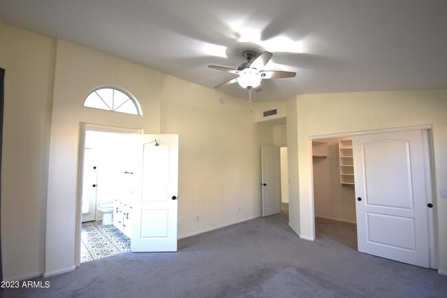 Building Photo - 10230 W Country Club Trail