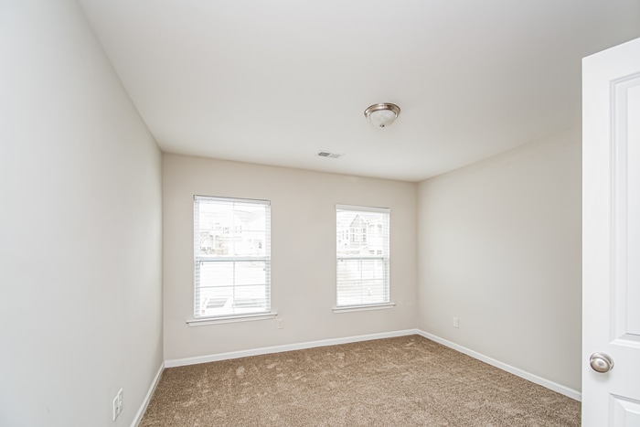 Building Photo - 428 Hawkeye Ct