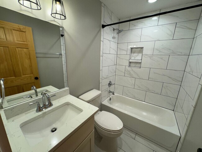 Building Photo - 27 Aspen Loop