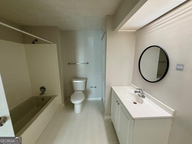 Building Photo - 4267 Parkview Ct