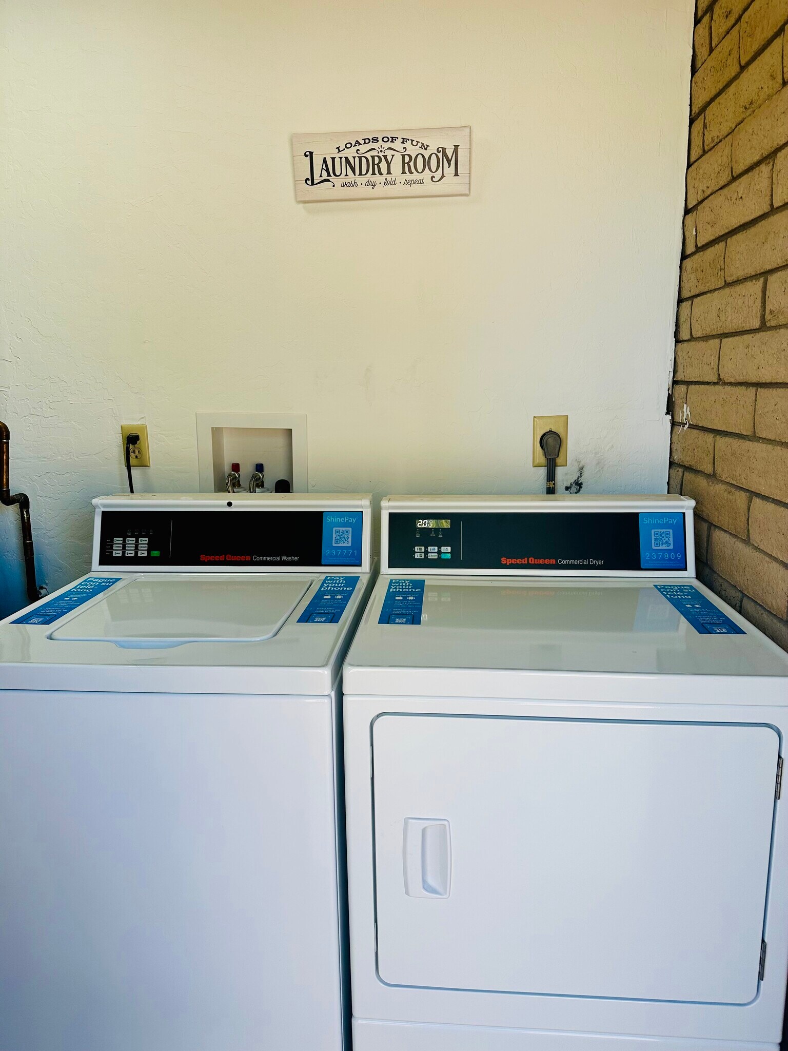 laundry room - 2025 N Richland St