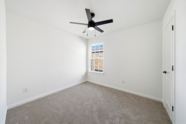 Building Photo - 10711 Milo Ct