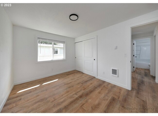 Building Photo - 3014 Drummond Ave