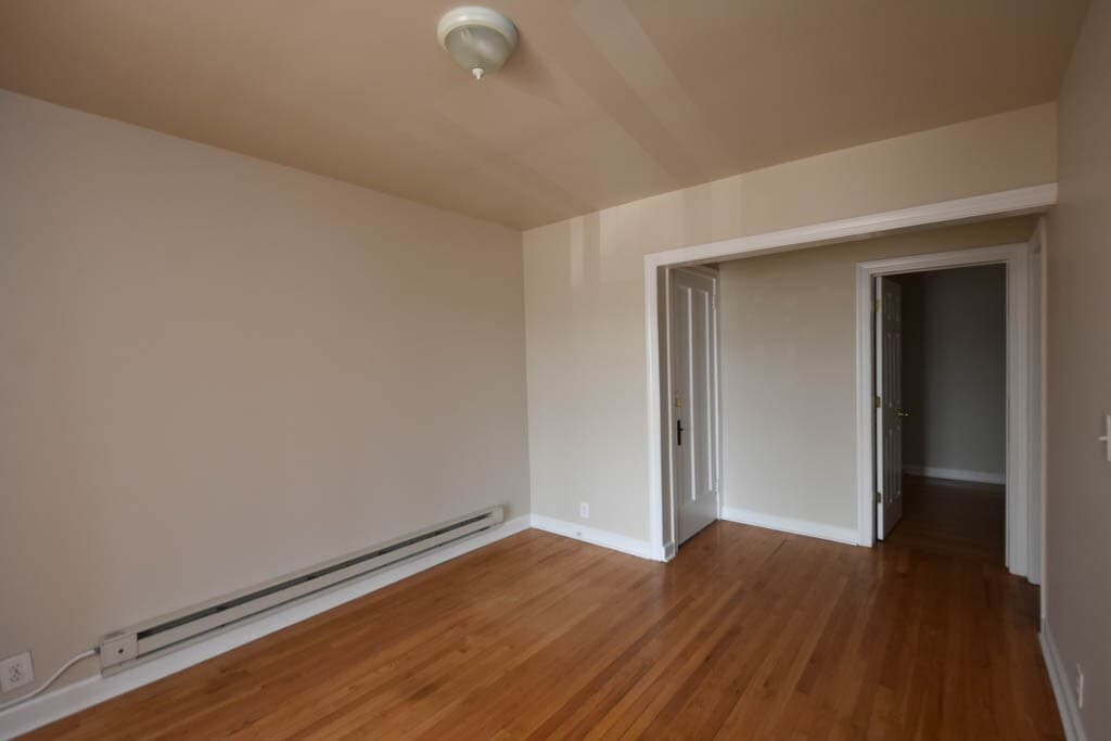 Building Photo - 347 Park Ave