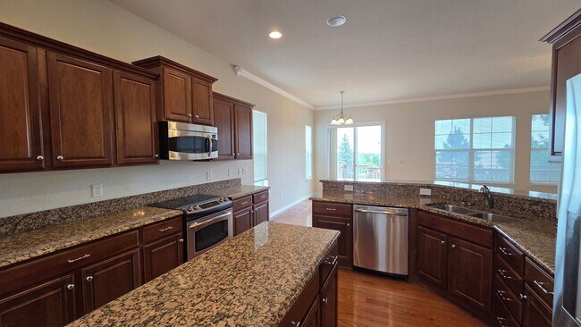 Building Photo - 4 Bedroom 3 Bath Plus Study/Office - Amazing Views! 55+ Only