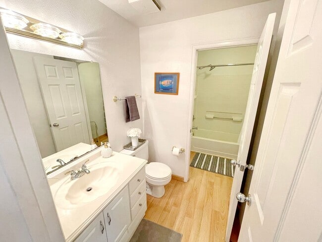 Building Photo - Maui Gardens - Central Kihei Resort Style Complex - Furnished 2 bed/1.5bath