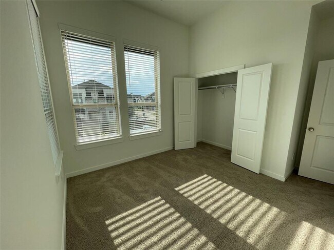 Building Photo - 16518 Amber Patina Ln
