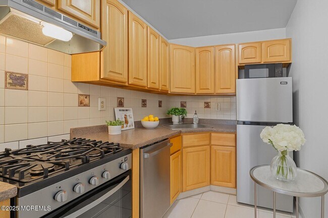 Building Photo - 1225 John F. Kennedy Blvd