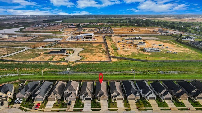 Building Photo - 27210 Butterfly Mint Ln