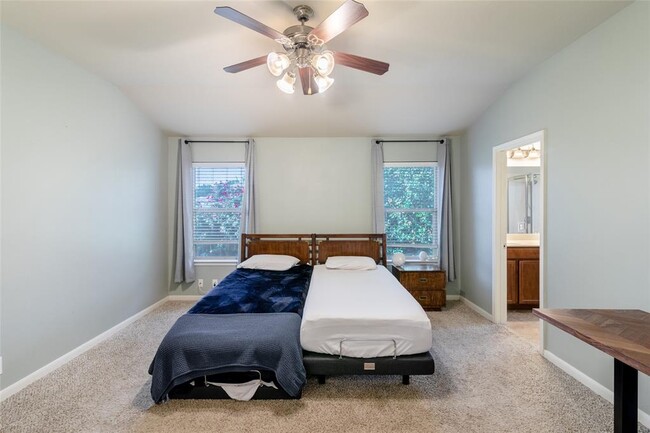 Building Photo - 1310 Sunny Meadows Loop