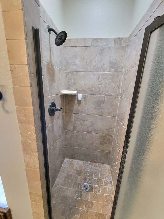 Building Photo - 9825 Perry Ave