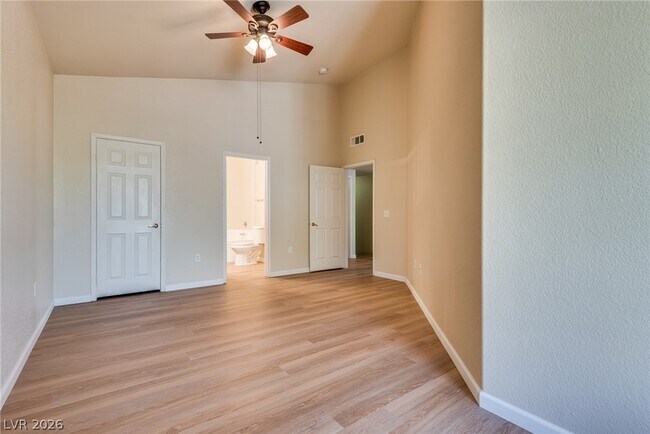 Building Photo - 10550 W Alexander Rd