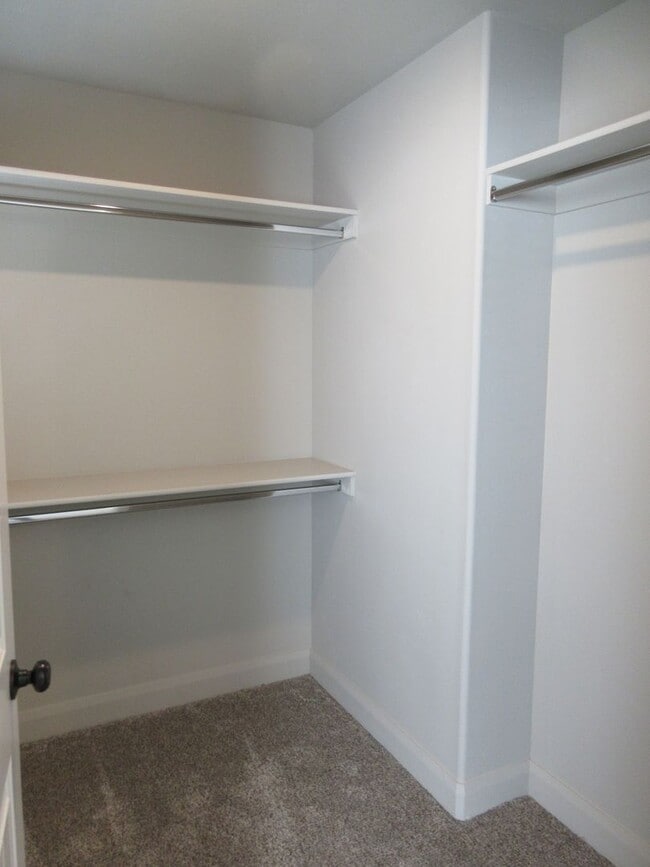 Building Photo - Newer Town home living in the heart of Cedar City!