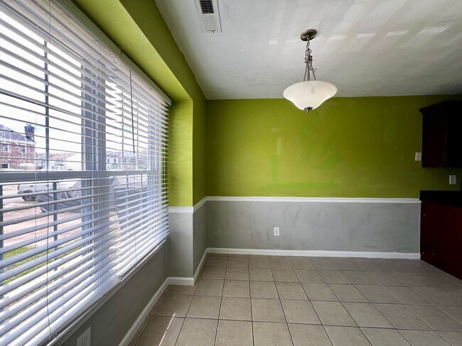 Building Photo - Beautiful Corner Lot Townhome in the heart...