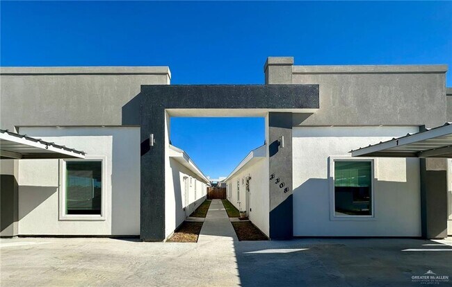 Building Photo - 17 S Colt Ln