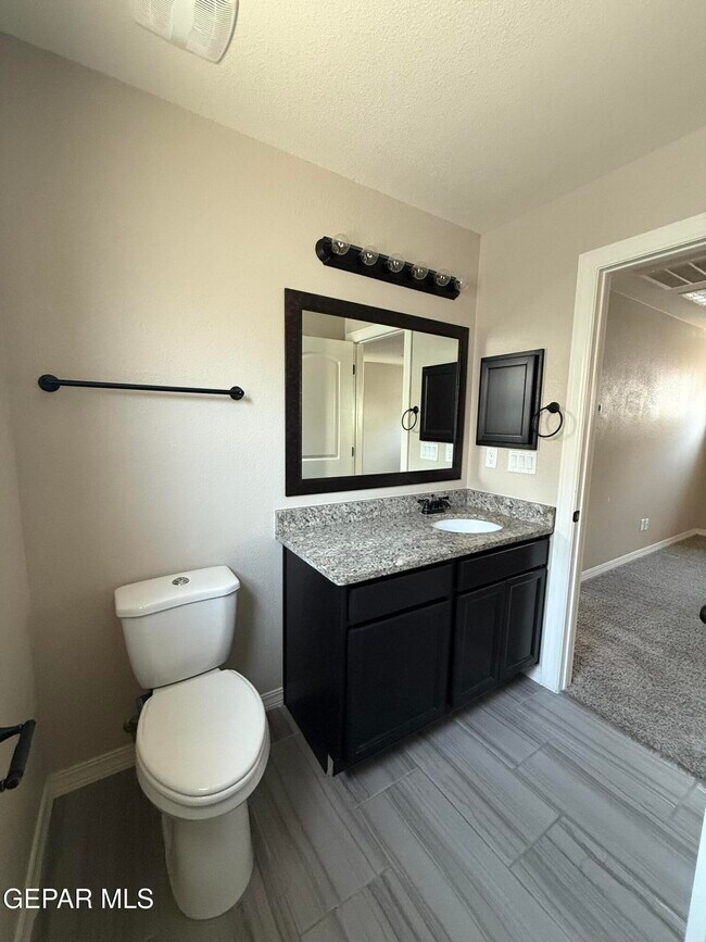 Building Photo - 14655 Pebble Hills Blvd