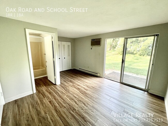 Building Photo - FEW STEPS, newly-remodeled! No one above o...