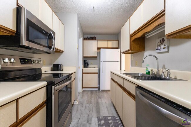 Building Photo - 135 Sussex Dr