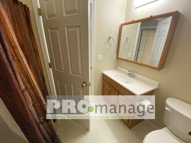 Building Photo - 4149 Birchwood Cir