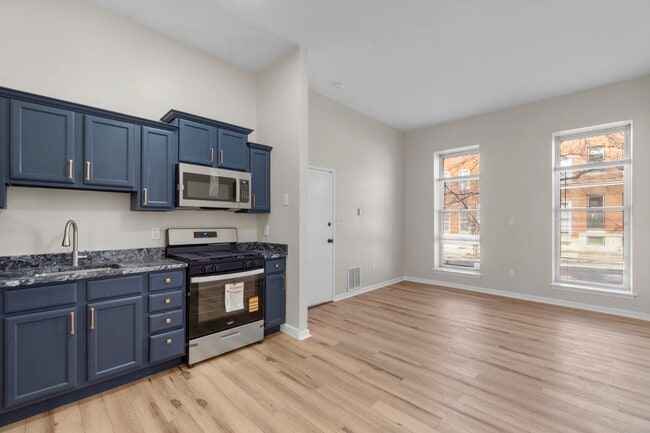 Building Photo - 2027 E Baltimore St