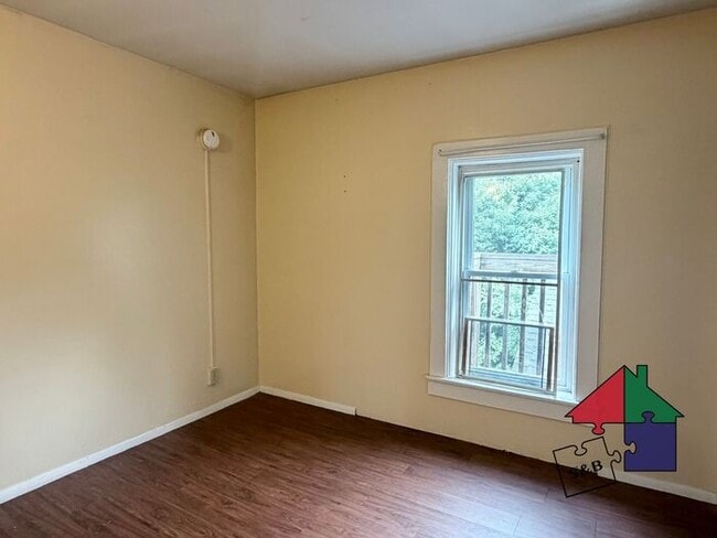 Building Photo - Barre City 2 Bedroom - Heat Included!