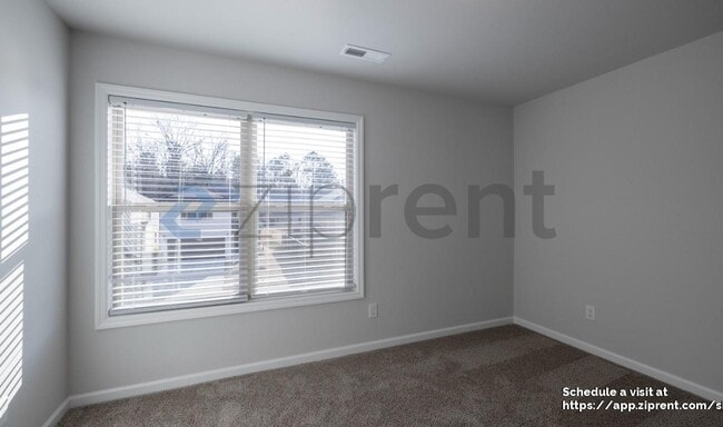 Building Photo - 27935 Chalmers Cir