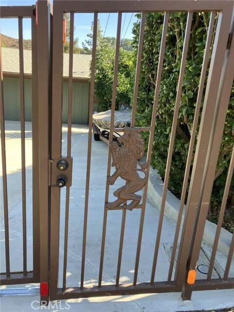 Building Photo - 3548 Gladiola Dr