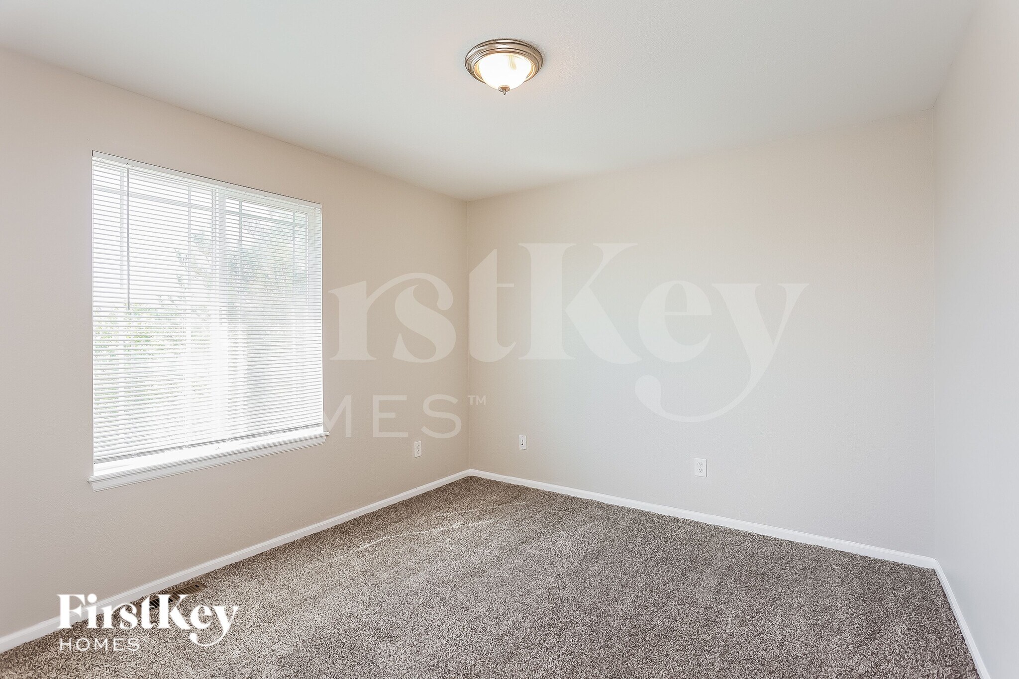 Building Photo - 10118 Uravan St