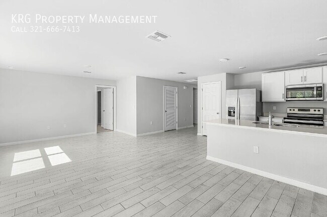 Building Photo - 3020 N Lakewood Rd