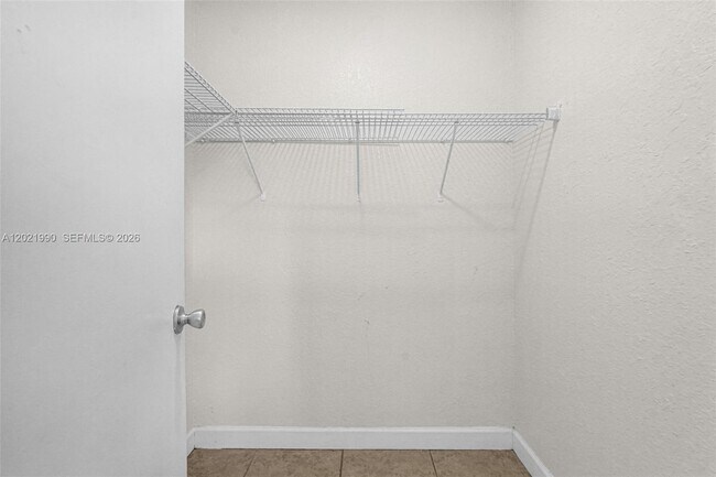 Building Photo - 400 NW 65th Ave