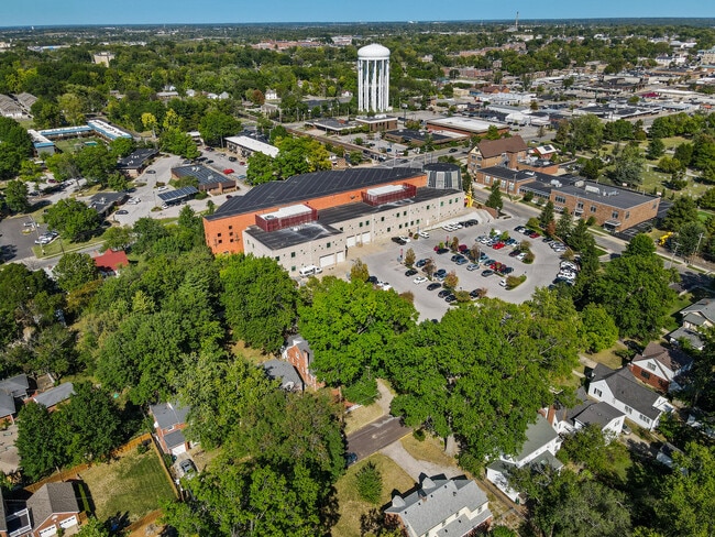 Building Photo - 113 Crestmere Ave