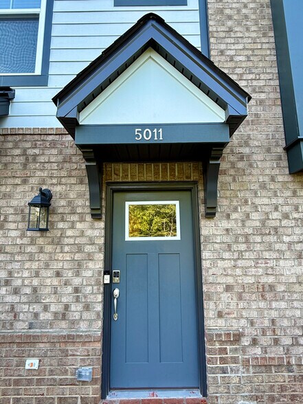 Primary Photo - 5011 Westmead Ln