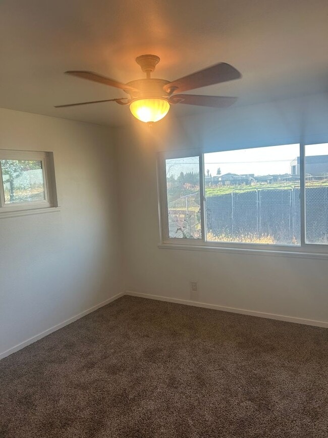 Building Photo - Cozy 2 bed 2 bath home in Escalon