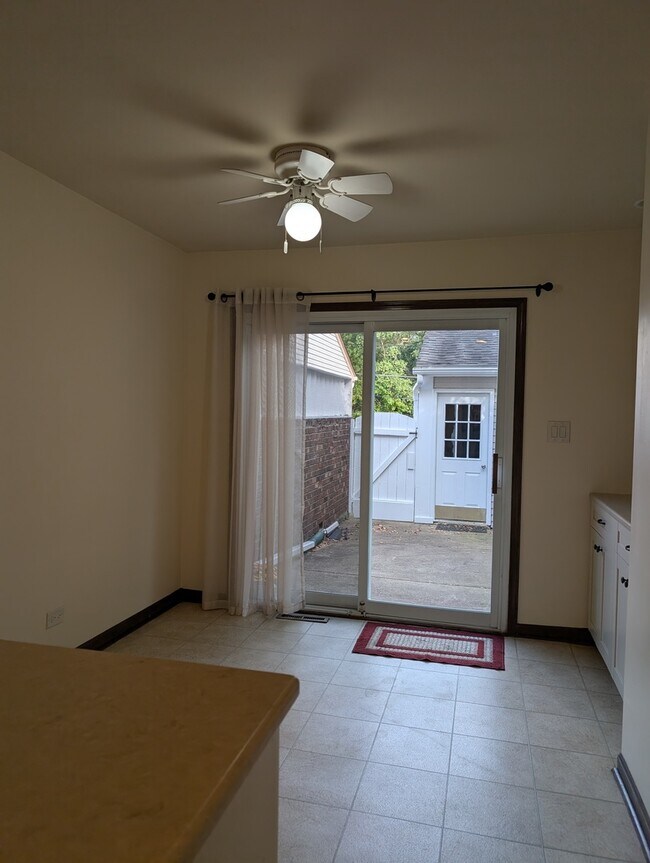 Building Photo - 1535 Wedgefield Cir