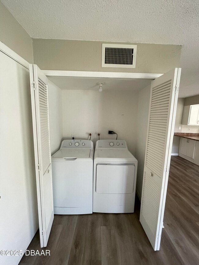 Building Photo - 97 Springwood Square