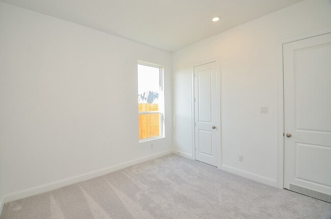 Building Photo - 4623 Sleepy Retreat Trl