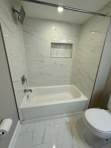 Building Photo - 1253 Cresthaven Dr