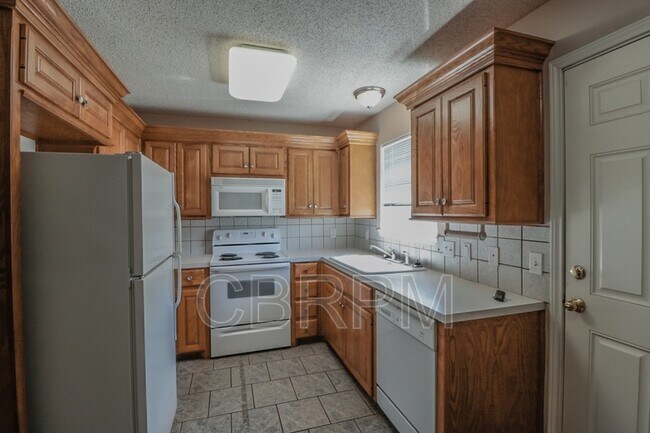 Building Photo - 6708 4th St