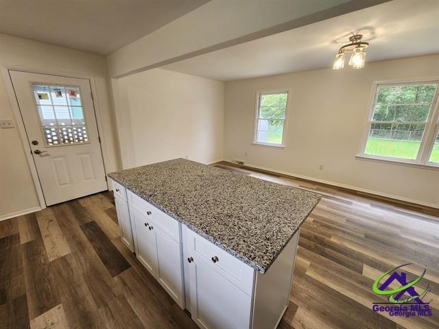 Building Photo - 121 Highland Dr