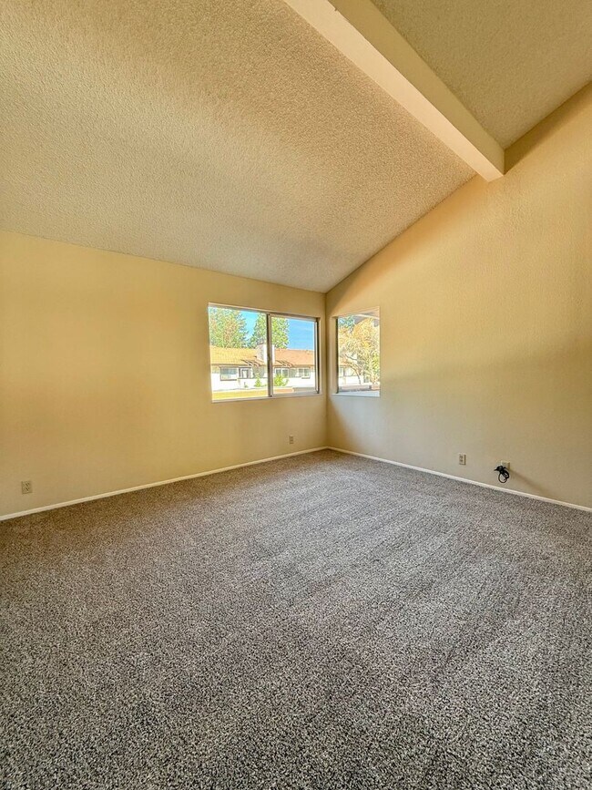 Building Photo - 2BD/2BA Condo in Gated Community | Private Balcony | Updated Interior - Santa Clara