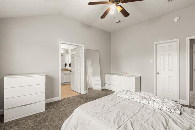Building Photo - 20314 Pomegranate Ln