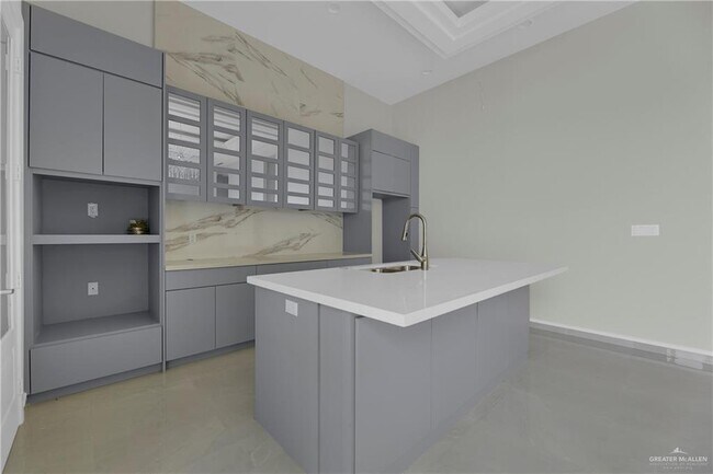 Building Photo - 27 Viola St