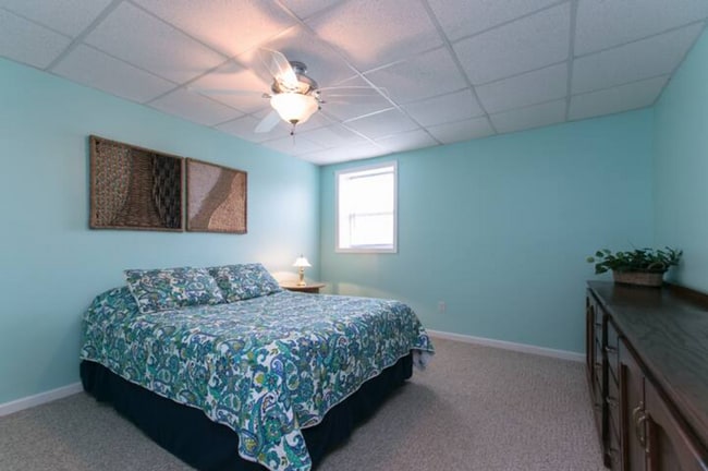 Building Photo - East AVL - Mountain Views and Space Galore!