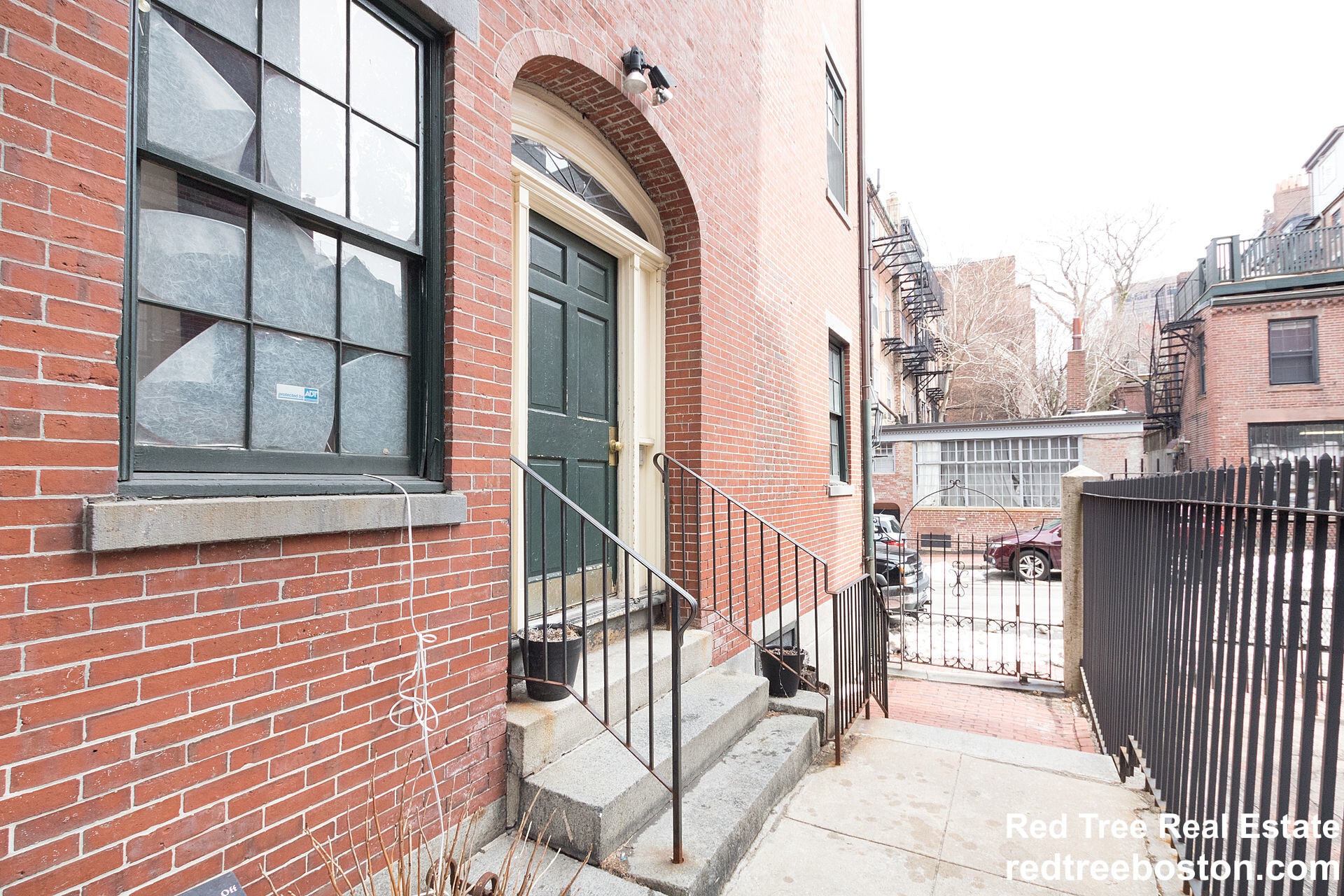 Building Photo - 61 Anderson St