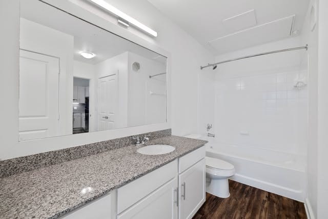 Premium bathroom - Summit at Rivery Park